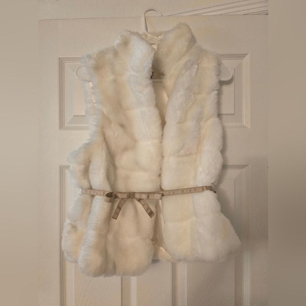 NWT WHBM White Faux Fur Vest Sz M
